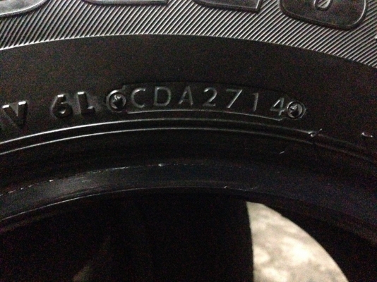 ขาย ยาง 215 70 15 ปลายปี14 BRIDGESTONE DURAVIS R611