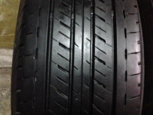 ขาย ยาง 215 70 15 ปลายปี14 BRIDGESTONE DURAVIS R611