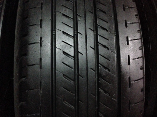 ขาย ยาง 215 70 15 ปลายปี14 BRIDGESTONE DURAVIS R611