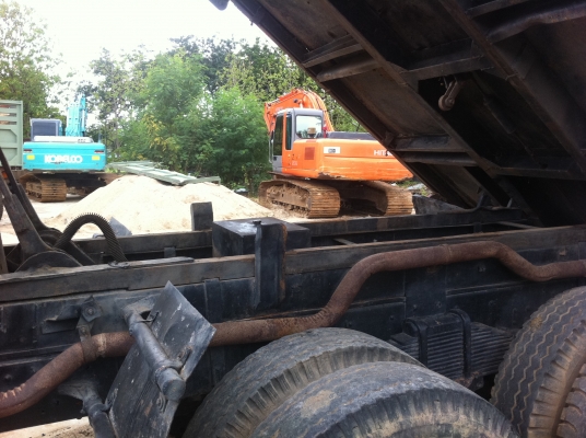 ISUZU 210 เครื่องดี พร้อมใช้ ทะเบียนพร้อมโอน ISUZU 210 เครื่องดี พร้อมใช้ ทะเบียนพร้อมโอน