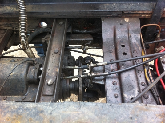 ISUZU 210 เครื่องดี พร้อมใช้ ทะเบียนพร้อมโอน ISUZU 210 เครื่องดี พร้อมใช้ ทะเบียนพร้อมโอน