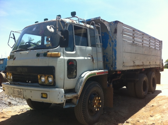 ISUZU  210 เครื่องดี พร้อมใช้ ทะเบียนพร้อมโอน