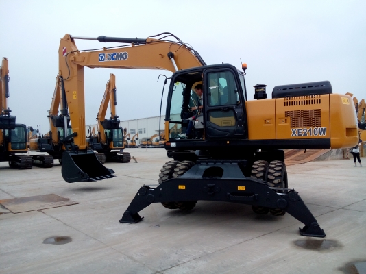 รถแบคโอล้อยาง XCMG