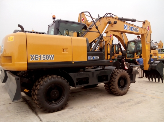 รถแบคโอล้อยาง XCMG