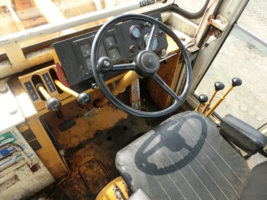 ขาย รถตัก KOMATSU 510 กรองเดี่ยว ซีเรียลสูง 16,914 นำเข้าจากญี่ปุ่น 090-986-2521 อ๊อบ ขาย รถตัก KOMATSU 510 กรองเดี่ยว ซีเรียลสูง 16,914 นำเข้าจากญี่ปุ่น 090-986-2521 อ๊อบ