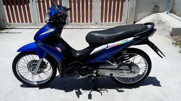 ขายwave 110 i ครื่องเดิมสนิท ท่อไม่มีควันแน่นอน ชุดสีเดิมสนิท รถบ้าน ทะเบียนไม่ขาดต่อ ชุดโอนครับ รถอยุ่ สรงประภา ดอนเมือง กรุงเทพ เบอ 0891123302 line progress7109 ราคา 17500 บาทขาย