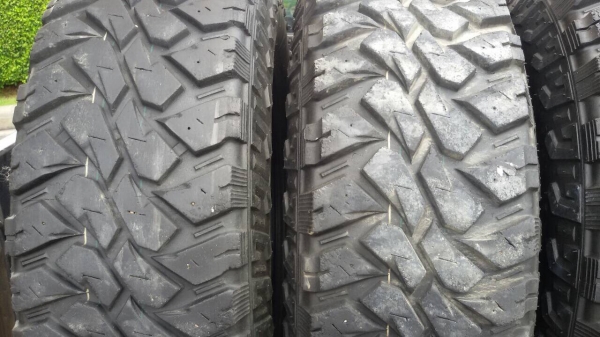ยาง mud maxxis 265 75 16 ปี 13 สวยๆครับ
