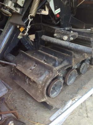 รถเกี่ยว ยันม่าร์ 323