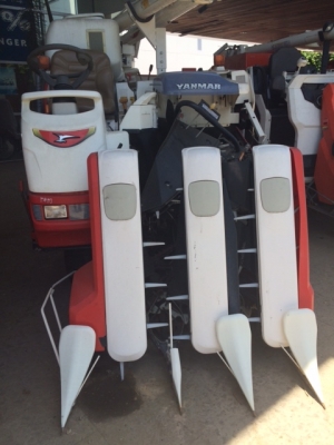 รถเกี่ยว ยันม่าร์ 323