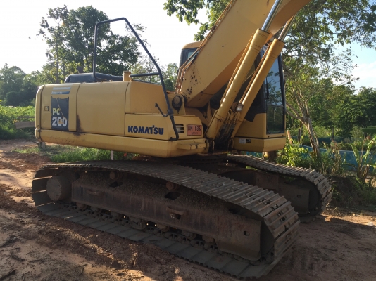 รถขุดPC200-7. เล่มทะเบียนพร้อม. 5965 ชม.  รถสวยเดิมๆรถใช้ส่วนตัวใช้น้อย. รถแน่นๆ