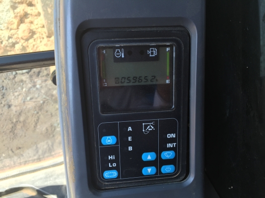 รถขุดPC200-7. เล่มทะเบียนพร้อม. 5965 ชม.  รถสวยเดิมๆรถใช้ส่วนตัวใช้น้อย. รถแน่นๆ