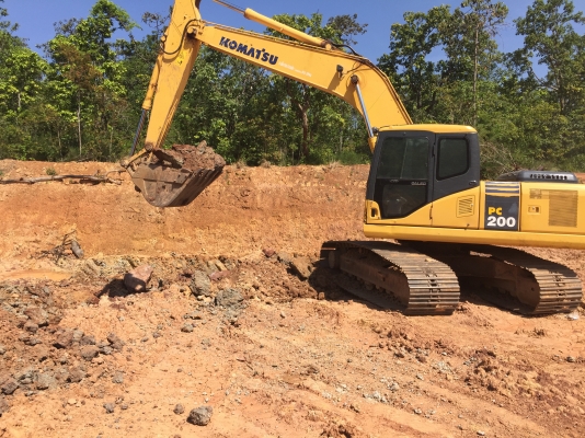 รถขุดPC200-7. เล่มทะเบียนพร้อม. 5965 ชม.  รถสวยเดิมๆรถใช้ส่วนตัวใช้น้อย. รถแน่นๆ