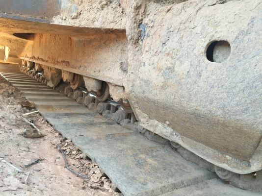 รถขุดPC200-7. เล่มทะเบียนพร้อม. 5965 ชม.  รถสวยเดิมๆรถใช้ส่วนตัวใช้น้อย. รถแน่นๆ