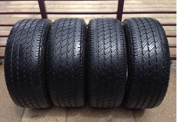 ยาง Nitto 265 60 18 กลางปี12 ดอกเต็ม เนื้อนิ่ม ไม่มีกินข้าง