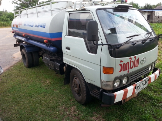 ขายรถบรรทุกน้ำมัน 6 ล้อ  ขอนแก่น