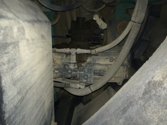 ถึงไทยแล้ว SK135SR-1ES-YY04-09399-YR2007 ใบแทร็ค 700 mm ขายถูกครับ