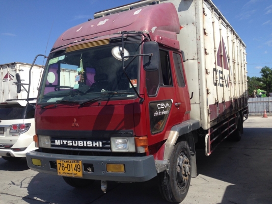 ต้องการขายรถ6ล้อตู้225แรงเครื่องเทอร์โบอินเตอร์สภาพพร้อมใช้ยางเต็มเครื่องดีคัชซีสวยสนใจติดต่อโดยตรง0845385517