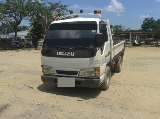 ISUZU NKR 4 ล้อใหญ่ ปีจดทะเบียน 2545  88 แรงม้า