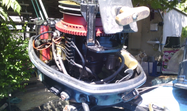 ขายเรือไฟเบอร์ 15 ฟุตครึ่งพร้อมเครื่อง25 แรง ถูกๆๆมากๆๆ