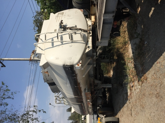 ขายถูกๆๆหางบรรทุกน้ำมัน,จากญี่ปุ่น อุปรกรณ์เพียบครบๆ