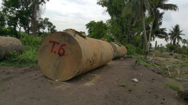 ถังน้ำมัน 15000 ลิตร มีทั้งหมด 6 ใบ พร้อมส่งเขตกรุงเทพและปริมณฑล ไกลกว่านี้ก็ติดต่อมาได้นะครับ...