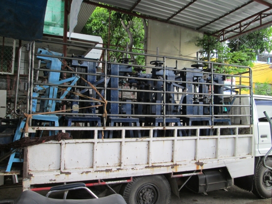 โรงงานเครื่องปั้มแก้วน้ำกระดาษอนามัย   ใช้โรงบาล  โรงแรม