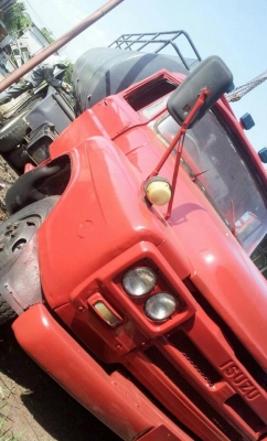 10 ล้อ ติดถัง 12000 ลิตร บรรทุกน้ำ หัวยาว อีซูสุ ทำสีใหม่ สวยๆ ราคาถูก 10 ล้อ ติดถัง 12000 ลิตร บรรทุกน้ำ หัวยาว อีซูสุ ทำสีใหม่ สวยๆ ราคาถูก