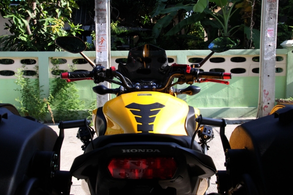 Honda cb650f 2014 แต่ง touring สีเหลือง Bubble B