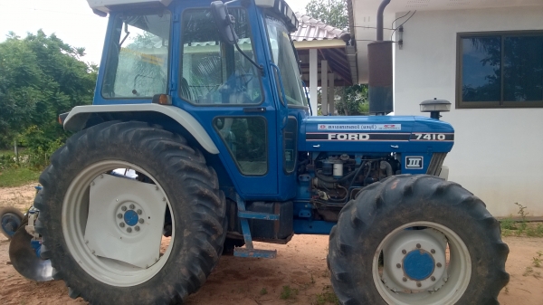 ขายรถไถ FORD NEW HOLLAND 7410 4x4 4 สูบ Turbo คานหน้าคาราโล่