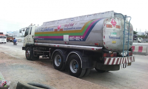 ขายรถน้ำมัน Mitsubishi 225 แรง ปี 2546