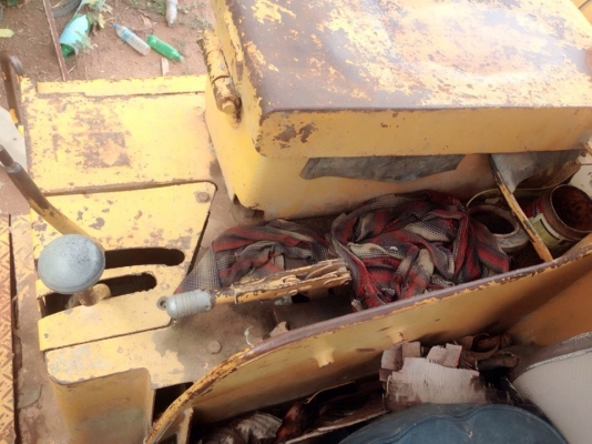 **260,000 บ.ต่อรอง/// รถตักล้อยาง CAT 922 **ขาย LOADER CAT 922 รถตักล้อยาง เอวแข็ง ขนาดบุ้งกี๋ตัก1คิว WHEEL LOADER CATERPILLAR 922 เครื่องเดิม ปั้มเดิม แน่น แรงดี ทำงานดี ครับ บุ้งกี๋เดิมๆ ไม่ผุ ตักได้1คิว แขนเดิม ยังไม่ต่อ แขนดี สวย ไม่ปะ ไม่ร้าว ครับ เก