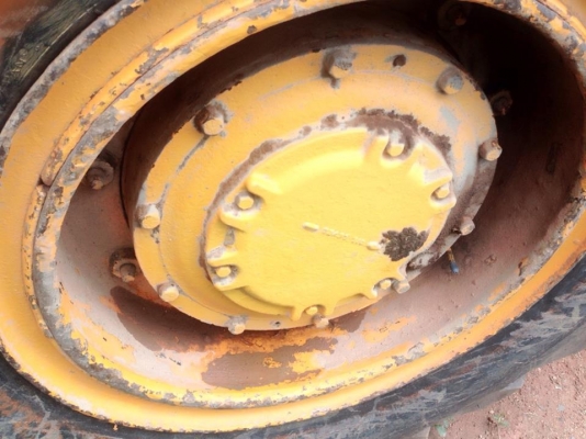 **260,000 บ.ต่อรอง/// รถตักล้อยาง CAT 922 **ขาย LOADER CAT 922 รถตักล้อยาง เอวแข็ง ขนาดบุ้งกี๋ตัก1คิว WHEEL LOADER CATERPILLAR 922 เครื่องเดิม ปั้มเดิม แน่น แรงดี ทำงานดี ครับ บุ้งกี๋เดิมๆ ไม่ผุ ตักได้1คิว แขนเดิม ยังไม่ต่อ แขนดี สวย ไม่ปะ ไม่ร้าว ครับ เก