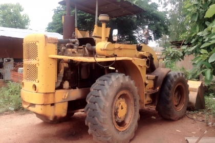 **260,000 บ.ต่อรอง/// รถตักล้อยาง CAT 922 **ขาย LOADER CAT 922 รถตักล้อยาง เอวแข็ง ขนาดบุ้งกี๋ตัก1คิว WHEEL LOADER CATERPILLAR 922 เครื่องเดิม ปั้มเดิม แน่น แรงดี ทำงานดี ครับ บุ้งกี๋เดิมๆ ไม่ผุ ตักได้1คิว แขนเดิม ยังไม่ต่อ แขนดี สวย ไม่ปะ ไม่ร้าว ครับ เก