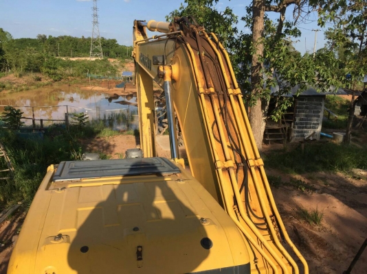 ขายรถแบคโฮ KOMATSU PC200-7 เอกสารเล่มทะเบียน 5000 ชม.ราคา 1750000