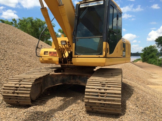 ขายรถแบคโฮ KOMATSU PC200-7 เอกสารเล่มทะเบียน 5000 ชม.ราคา 1750000