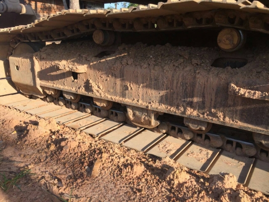 ขายรถแบคโฮ KOMATSU PC200-7 เอกสารเล่มทะเบียน 5000 ชม.ราคา 1750000