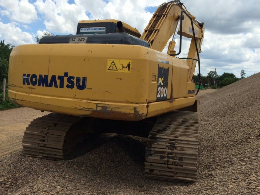 ขายรถแบคโฮ KOMATSU PC200-7 เอกสารเล่มทะเบียน 5000 ชม.ราคา 1750000