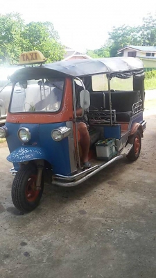 ขายถูก! ขายด่วน! สามล้อตุ๊กๆ ขายถูก! ขายด่วน! สามล้อตุ๊กๆ