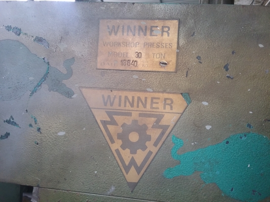 เครื่อง Press ไฮดรอลิก ขนาด 30 ตัน ยี่ห้อ WINNER พร้อมใช้งาน เครื่อง Press ไฮดรอลิก ขนาด 30 ตัน ยี่ห้อ WINNER พร้อมใช้งาน