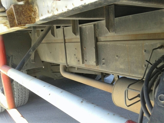 ขายรถบรรทุก 10 ล้อตู้แห้ง ISUZU FVM 195 แรงม้าปี 2547 ตู้ยาว 7.50 เมตร ราคา 900000