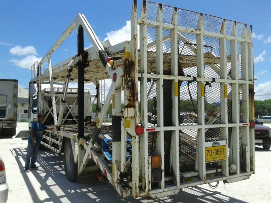 ขายรถบรรทุก 6 ล้อขนรถ ISUZU FTR 200 แรงม้าปี 2550 ราคา 900000