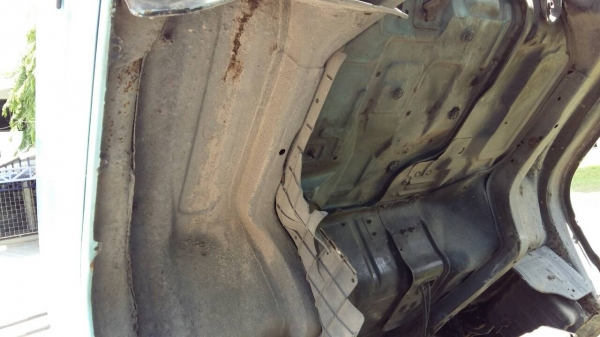 ขายรถบรรทุก 6 ล้อตู้แห้ง ISUZU NKR 110 แรงม้ารถห้างแท้ ยาว 4.30 เมตร เกียร์สั้น ราคา 245000