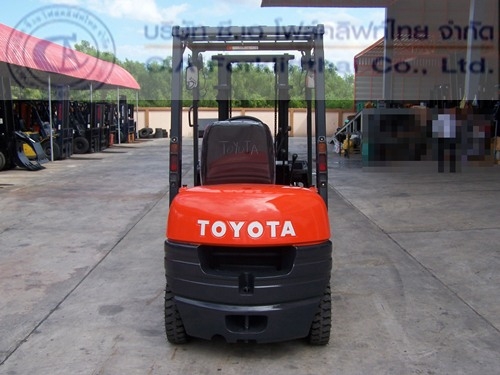 ขายรถ โฟล์คลิฟท์ TOYOTA รุ่น 6-FD15