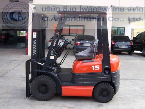 ขายรถ โฟล์คลิฟท์ TOYOTA รุ่น 6-FD15