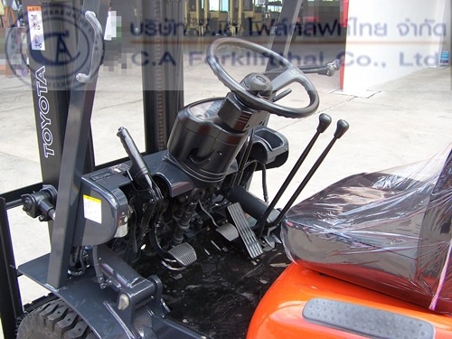 ขายรถ โฟล์คลิฟท์ TOYOTA รุ่น 6-FD15