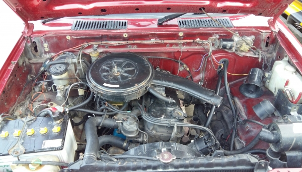 นิสสัน บิ๊กเอ็ม ทะเบียนเต็ม หมด มีค.59  เครื่องเบนซิน 1800 สีใหม่เพิ่งเสร็จ เงาแว๊ป หน้าปัดทุกอย่างใช้งานได้ครบปกติ เครื่องเสียง มีเพาเวอร์แอม์ + ซับ 10 นิ้วฟังปกติเลย แอร์ใหม่ คาร์บูใหม่ ปั๊มติ๊กใหม่ เครื่องเดินนิ่ม ช่วงล่างใหม่แน่นๆพร้อมแหนบบรรทุก