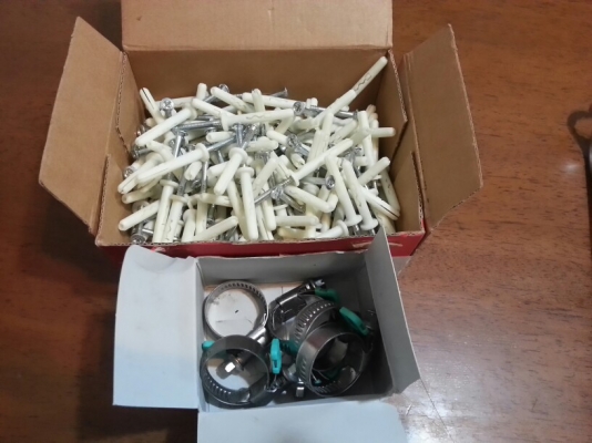 ประแจ+เข็มขัดรัดท่อ+พุกพร้อมน๊อต+ตลับเมตร