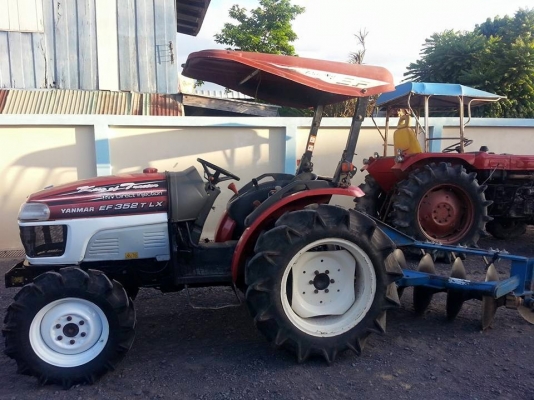 ยันร์ม่า 35  4 WD 2 เพลา พร้อมผาน 5 ใช้งานได้เลยครับ