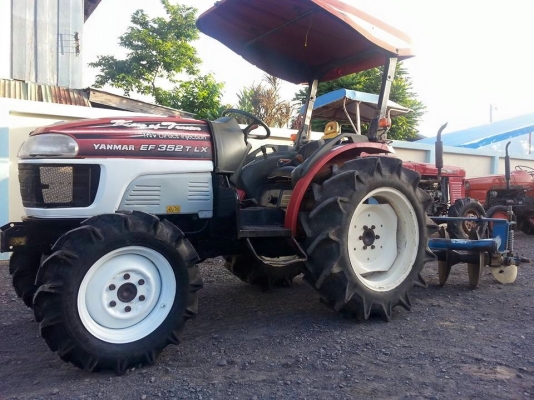 ยันร์ม่า 35  4 WD 2 เพลา พร้อมผาน 5 ใช้งานได้เลยครับ