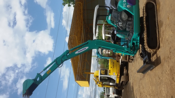 ขายรถขุดKOMATSU PC 30-7(ยอดนิยม)เก่านอกแท้ญี่ปุ่นมีเอกสารแจ้งจำหน่าย-ไม่เคยใช้งานในไทยครับ